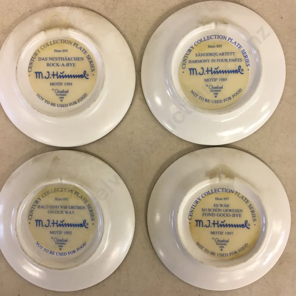 Hummel Mini Collector Plates x4 Image 1++
